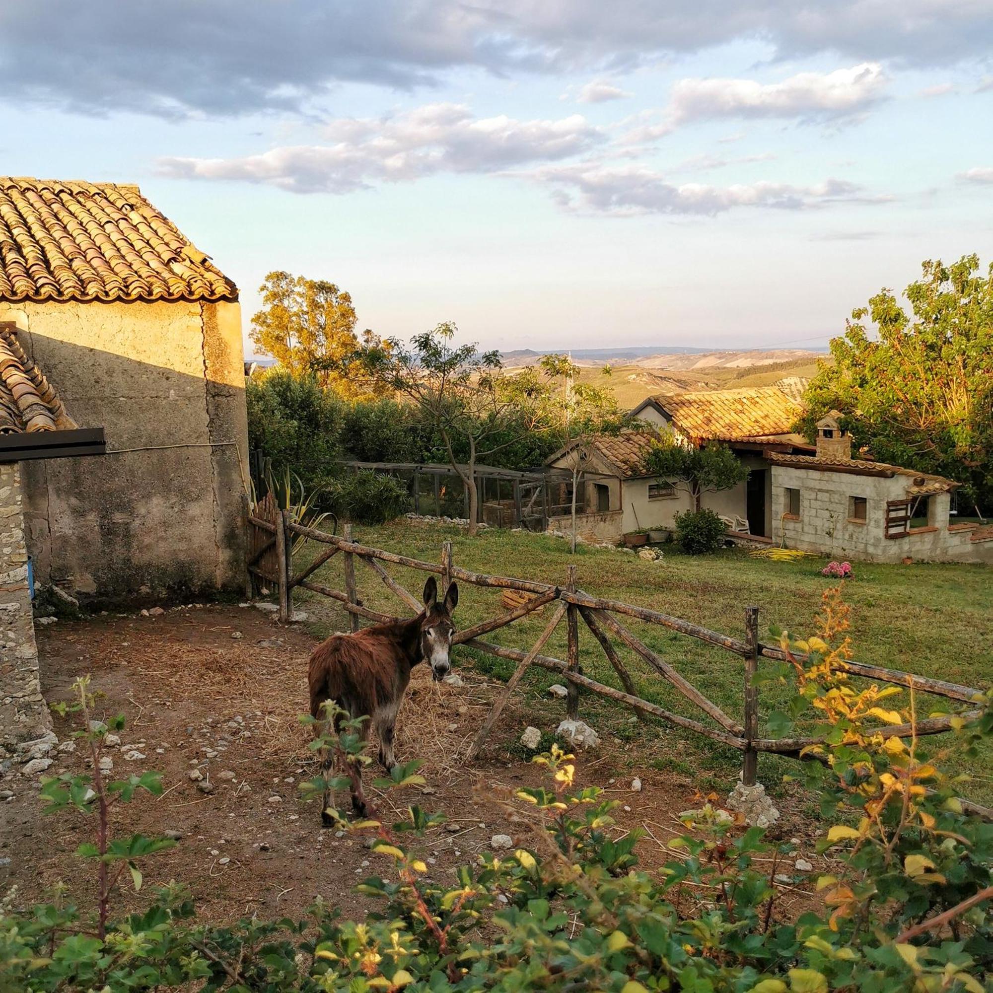 Borgo Santa Lucia Villa Cropani Bagian luar foto