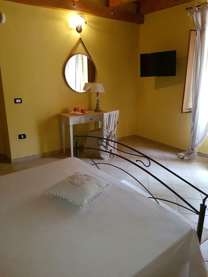 Borgo Santa Lucia Villa Cropani Bagian luar foto